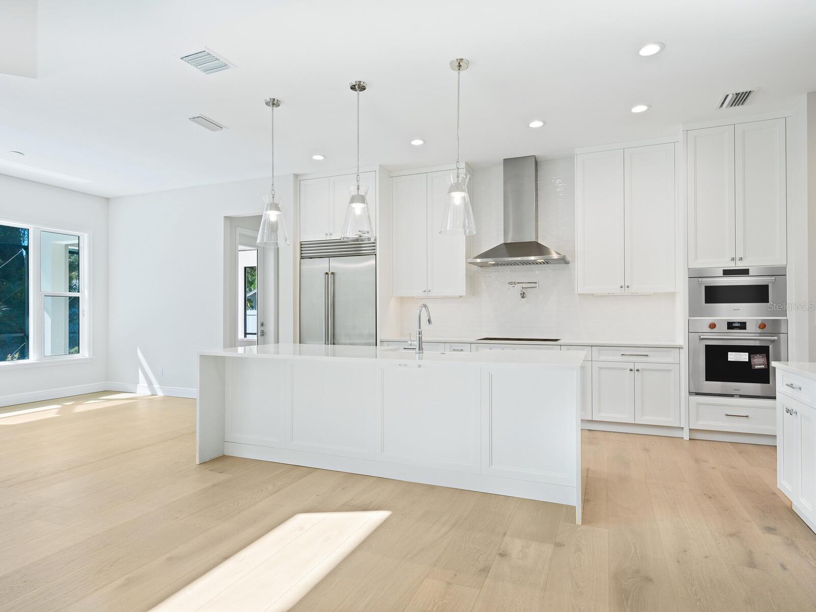 Image 11 of 72 For 1876 Magnolia Street