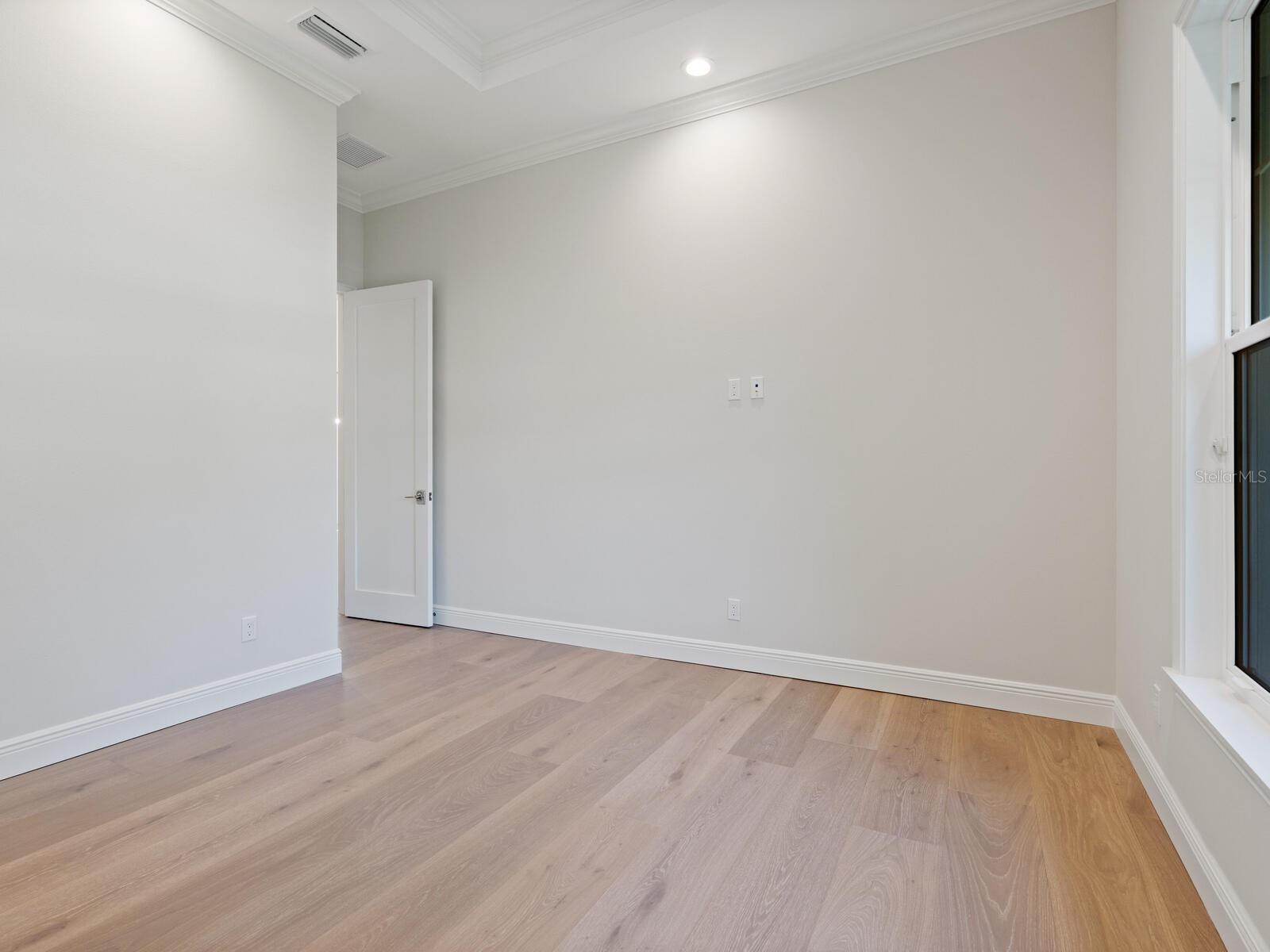 Image 25 of 72 For 1876 Magnolia Street