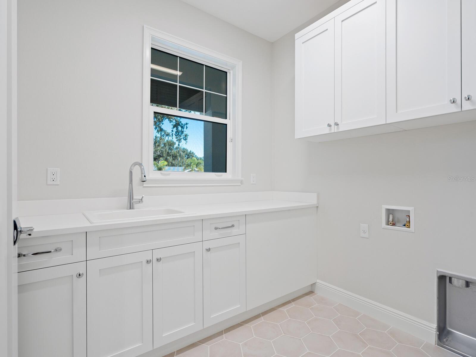 Image 34 of 72 For 1876 Magnolia Street