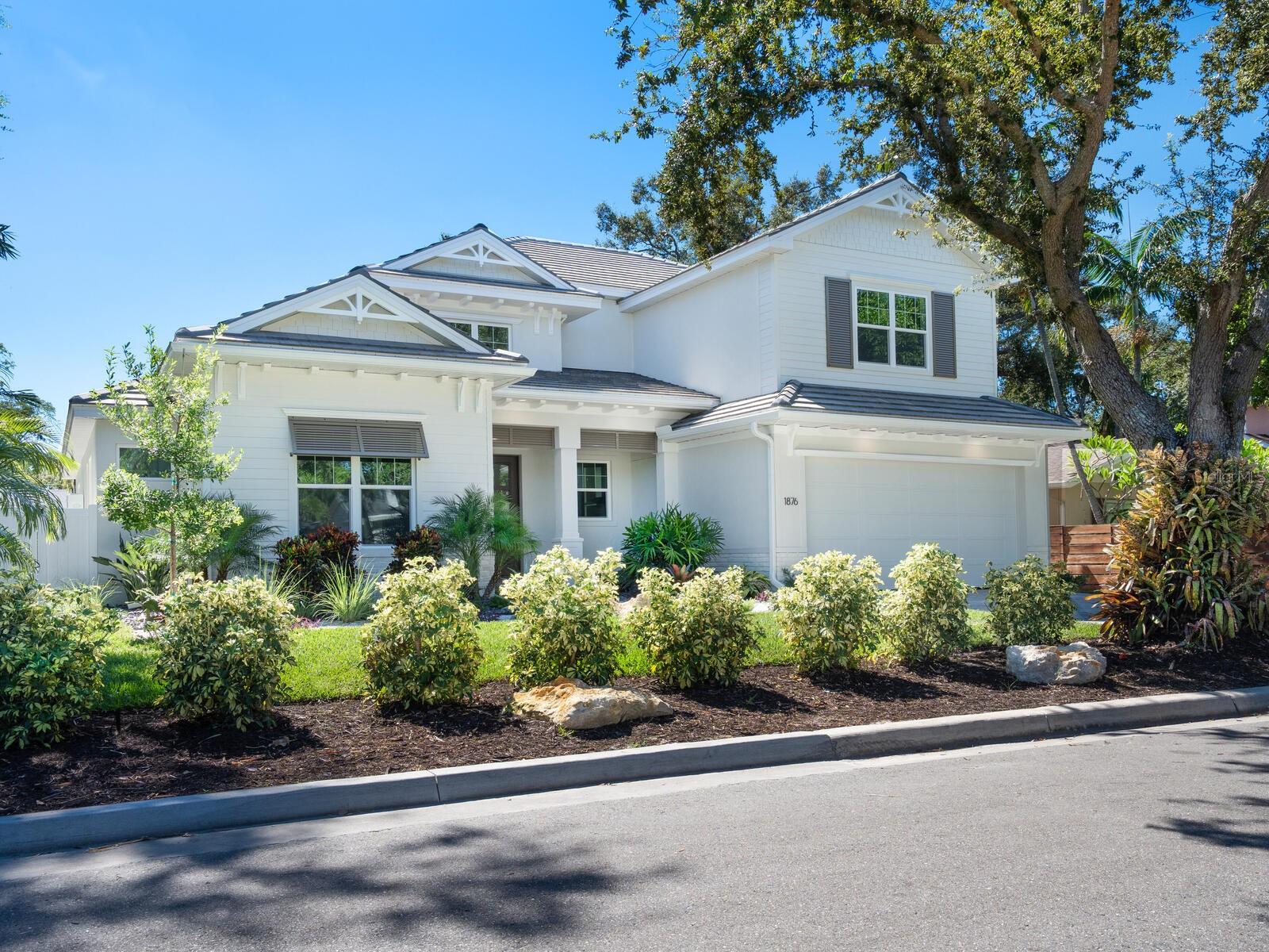 Image 4 of 72 For 1876 Magnolia Street