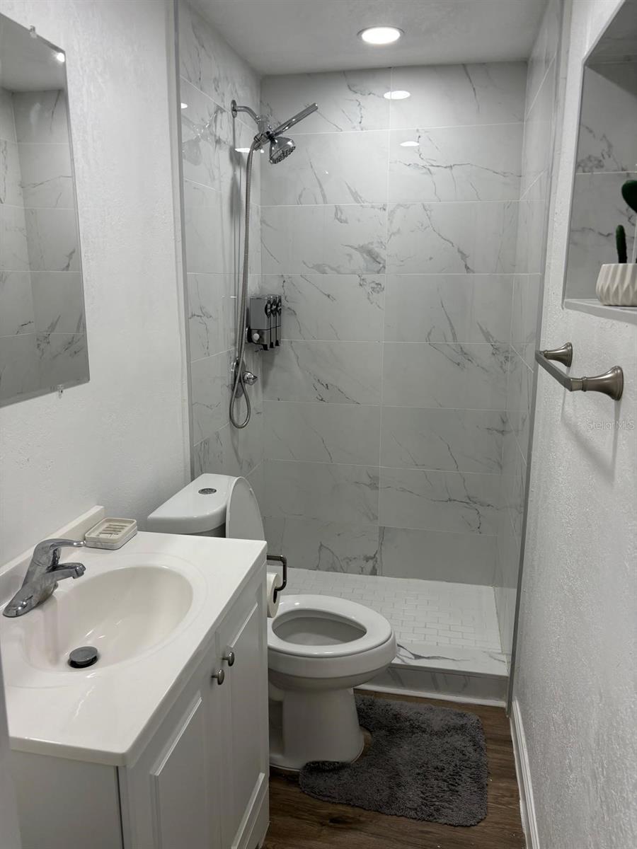 Image 14 of 28 For 5212 Lahaina Drive