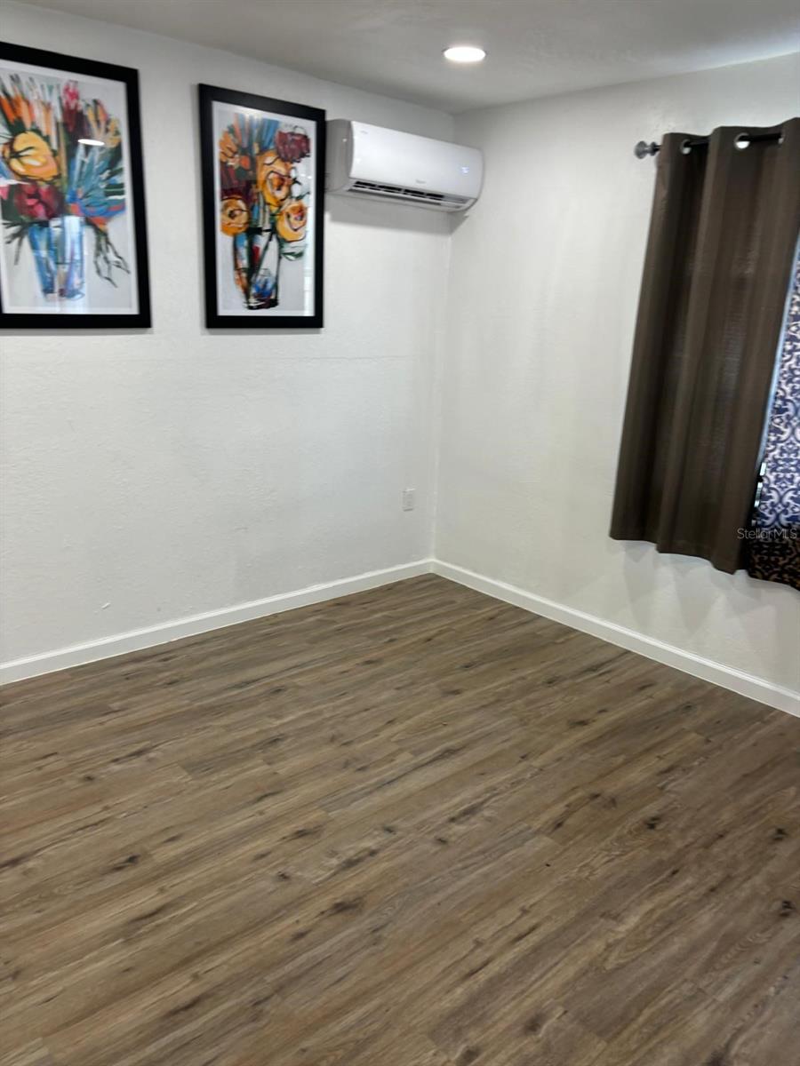 Image 16 of 28 For 5212 Lahaina Drive