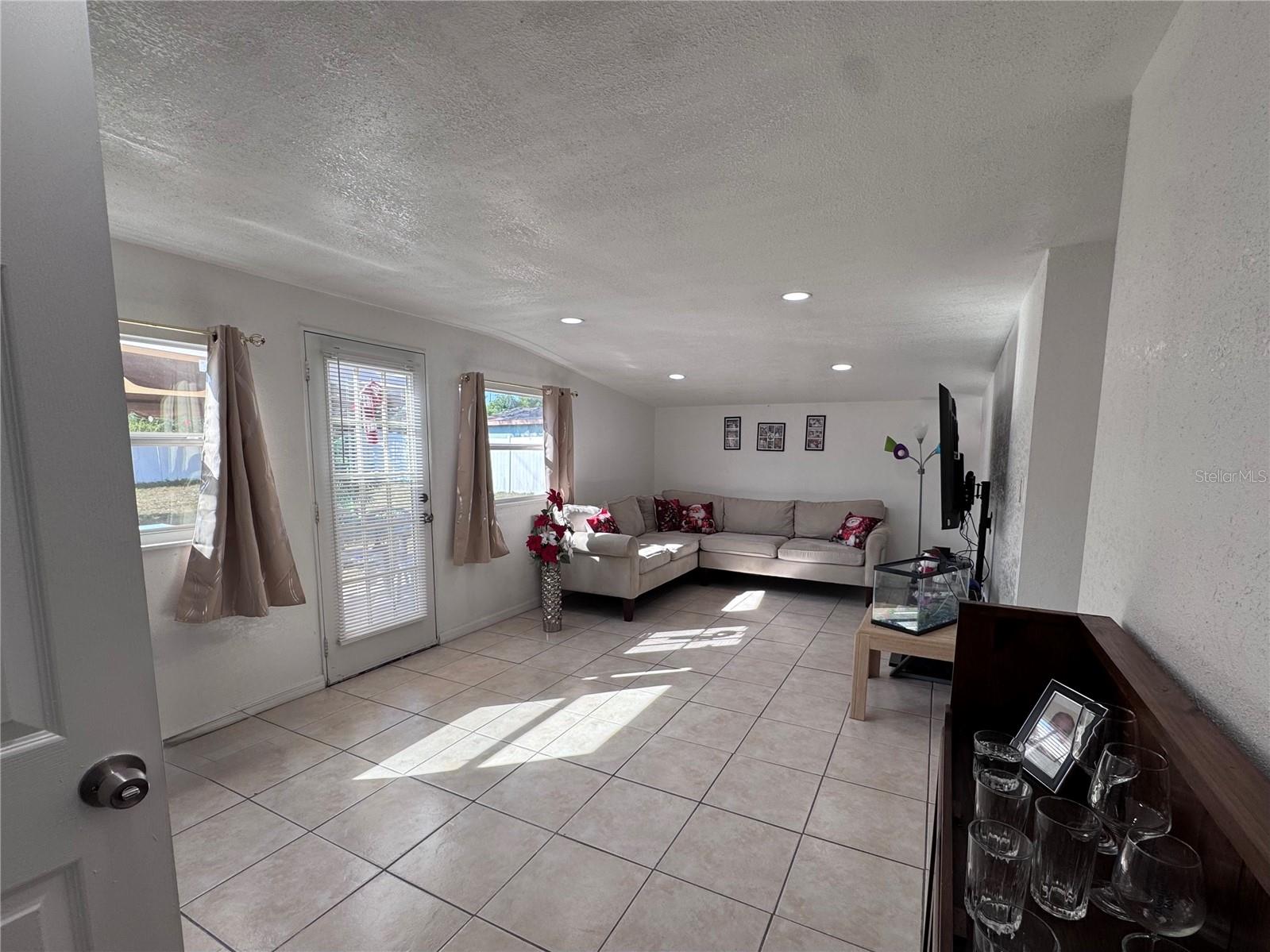 Image 7 of 28 For 5212 Lahaina Drive