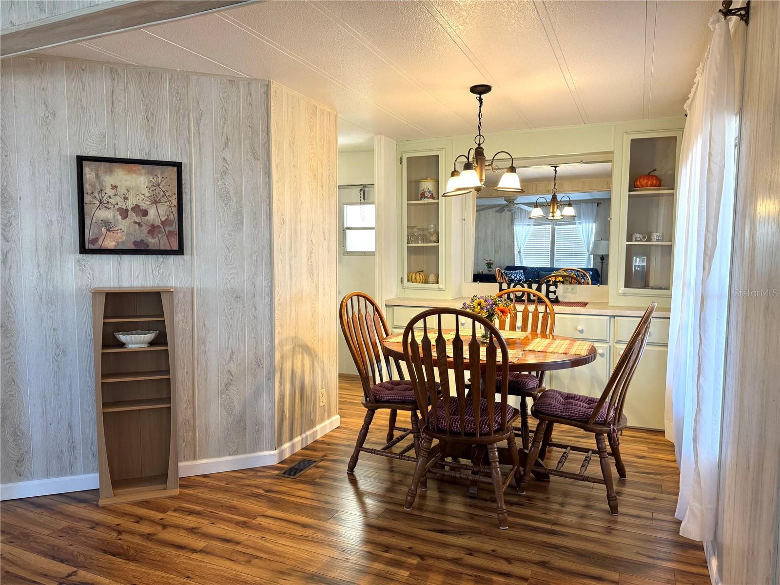 Image 10 of 38 For 340 Peace Manor