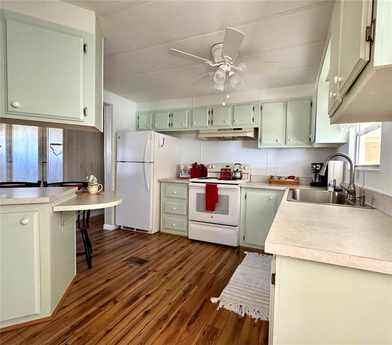 Image 19 of 38 For 340 Peace Manor