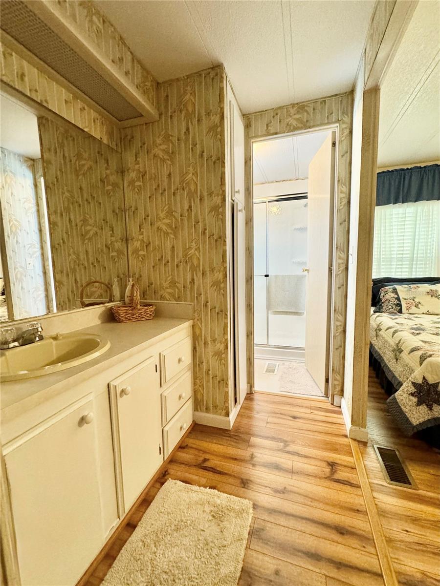 Image 29 of 38 For 340 Peace Manor