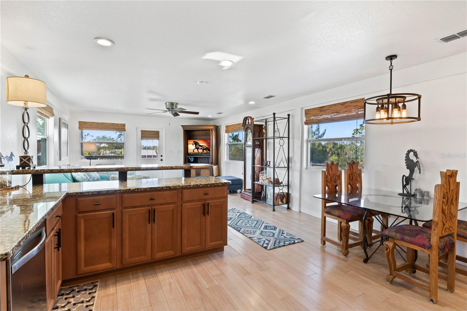 Image 16 of 50 For 6050 Stringfellow Road