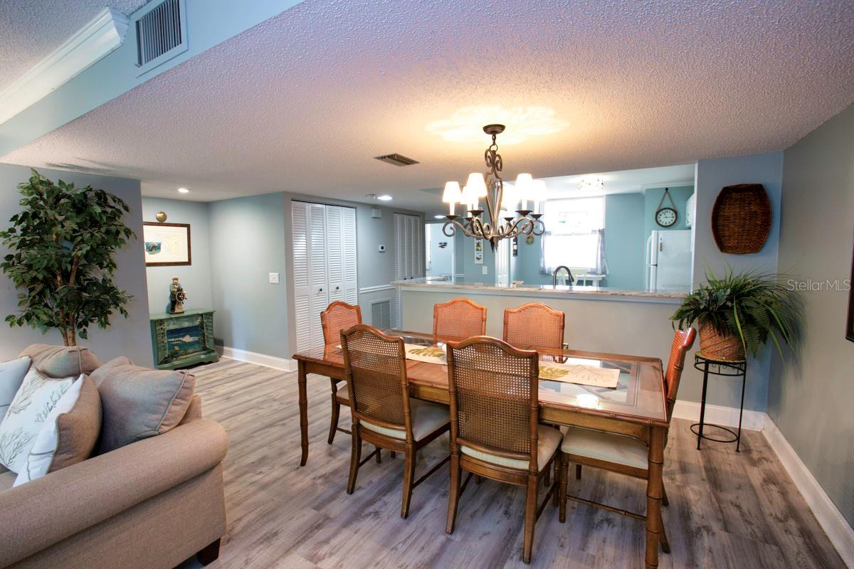 Image 6 of 45 For 106 Wild Palm Drive 106