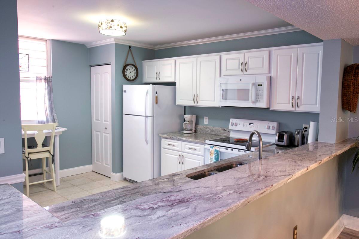 Image 9 of 45 For 106 Wild Palm Drive 106