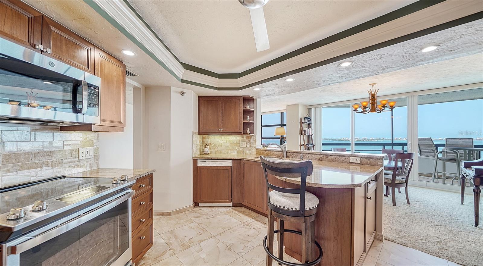 Image 10 of 60 For 988 Blvd Of The Arts  1214