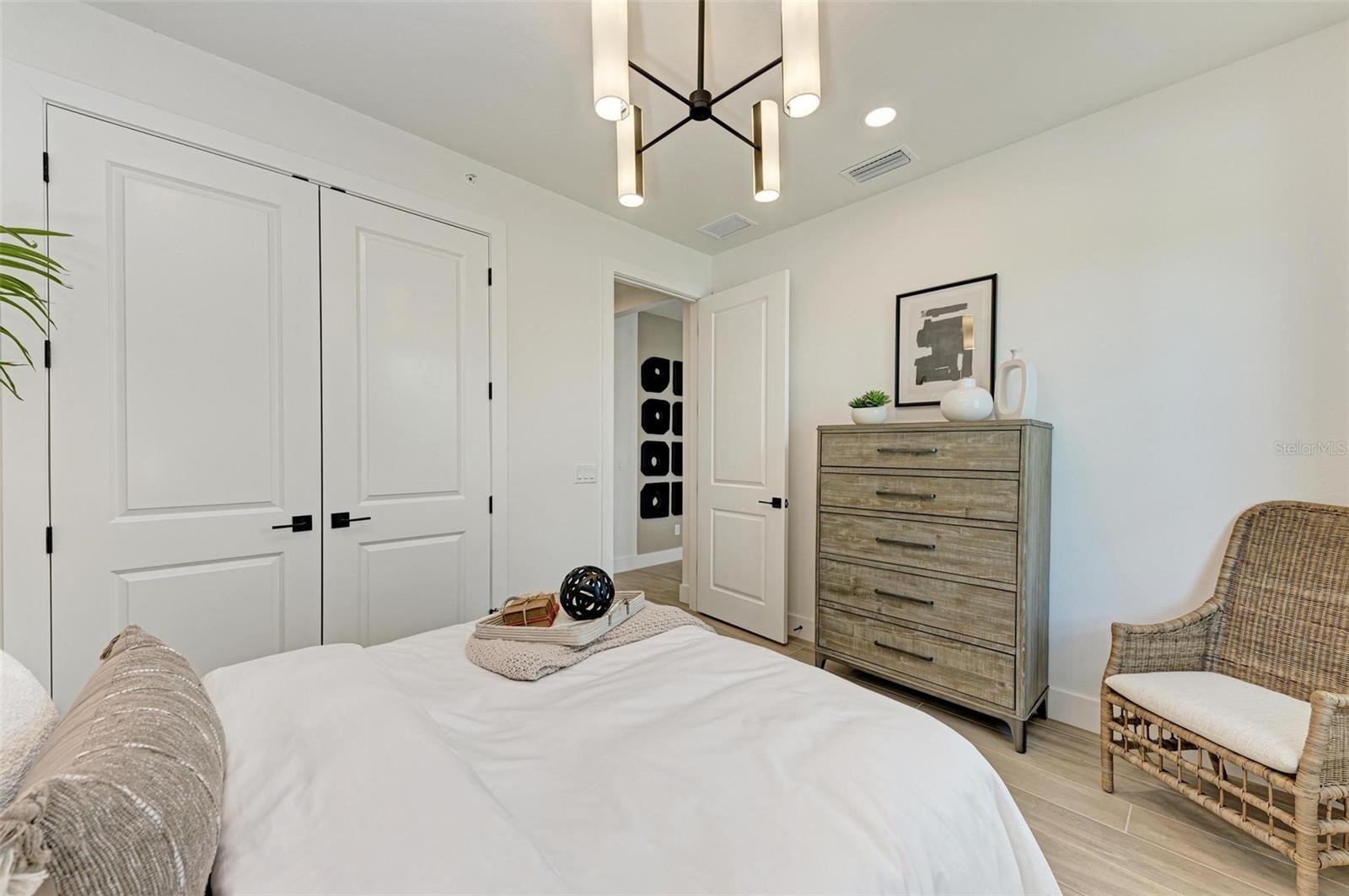 Image 22 of 31 For 10016 Rembrandt Way 101