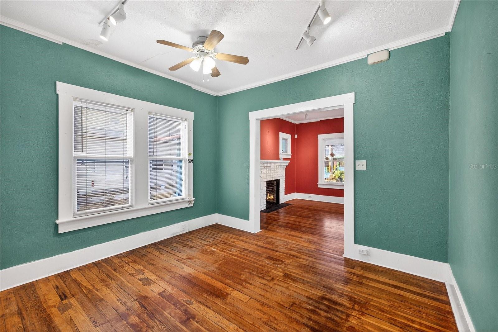 Image 14 of 45 For 1019 10th Avenue W