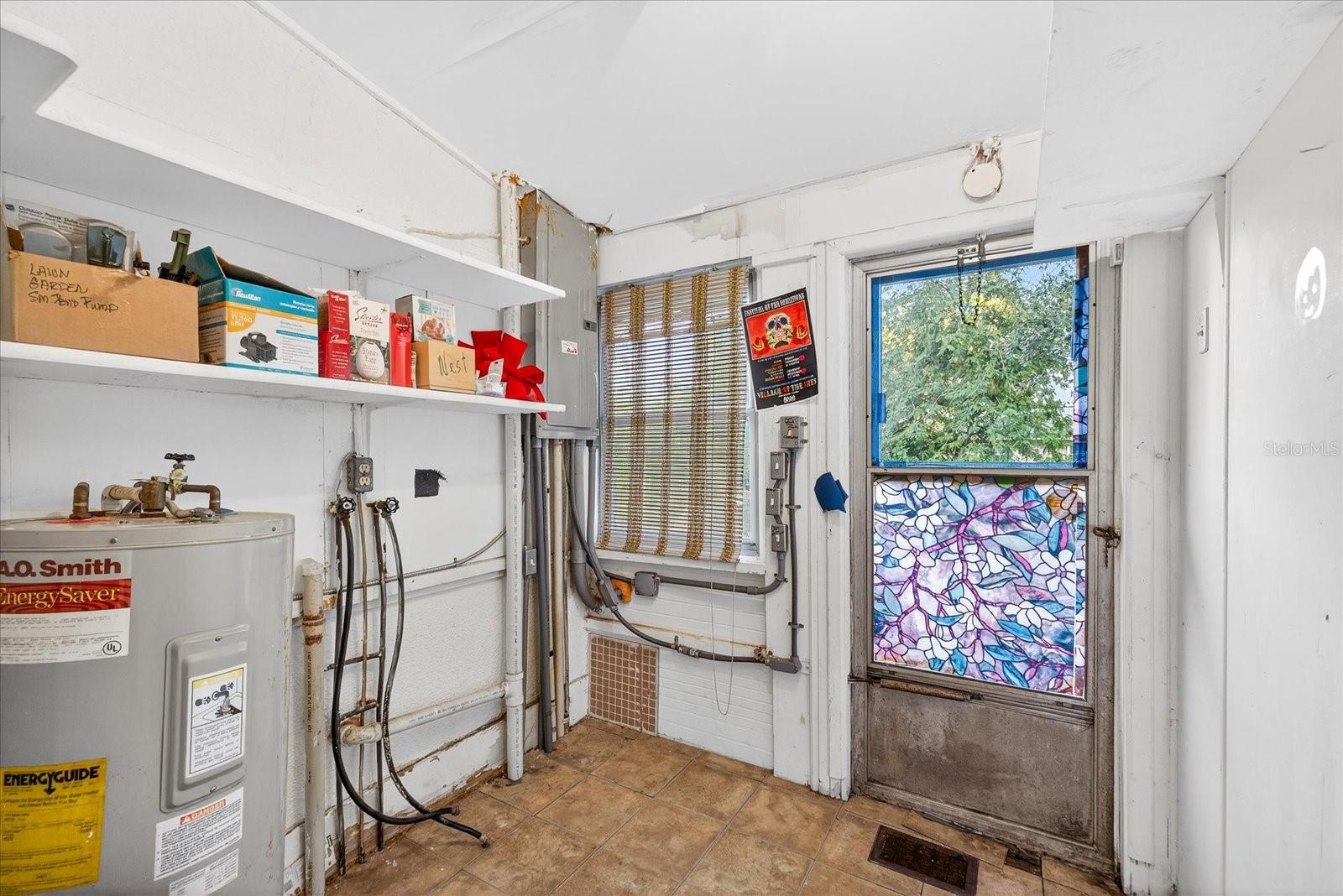 Image 17 of 45 For 1019 10th Avenue W