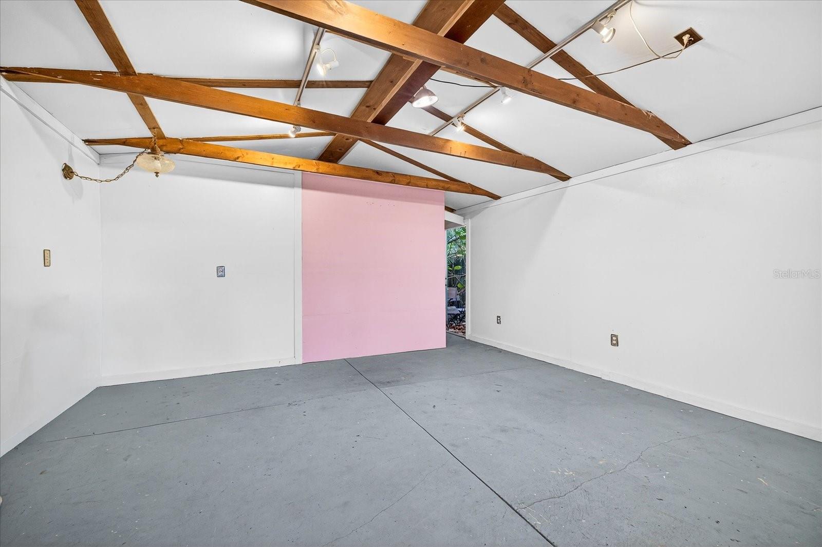 Image 38 of 45 For 1019 10th Avenue W