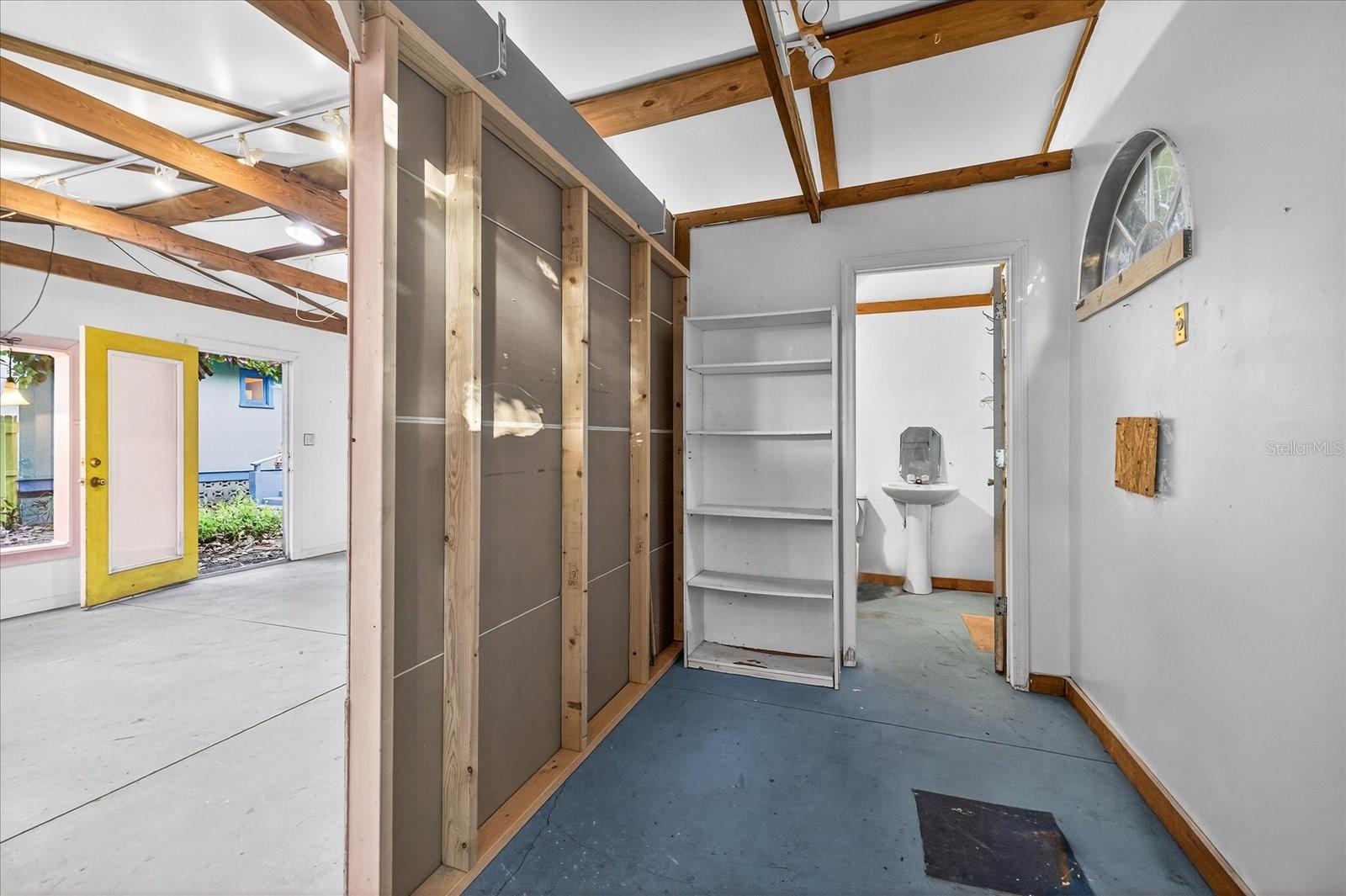 Image 39 of 45 For 1019 10th Avenue W