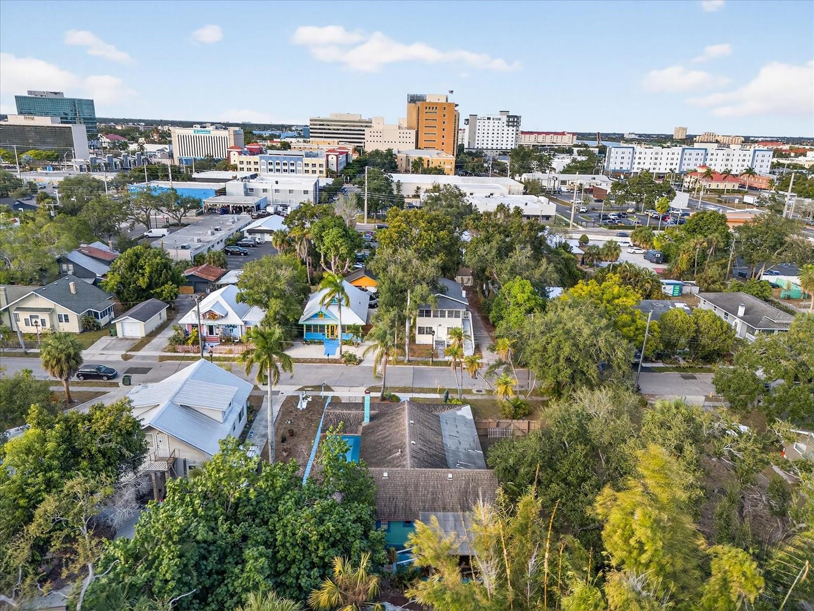 Image 5 of 45 For 1019 10th Avenue W