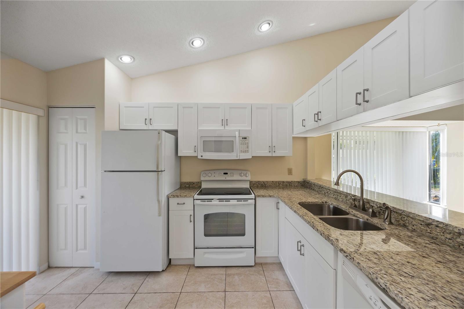 Image 14 of 56 For 5370 Myrtle Wood  56