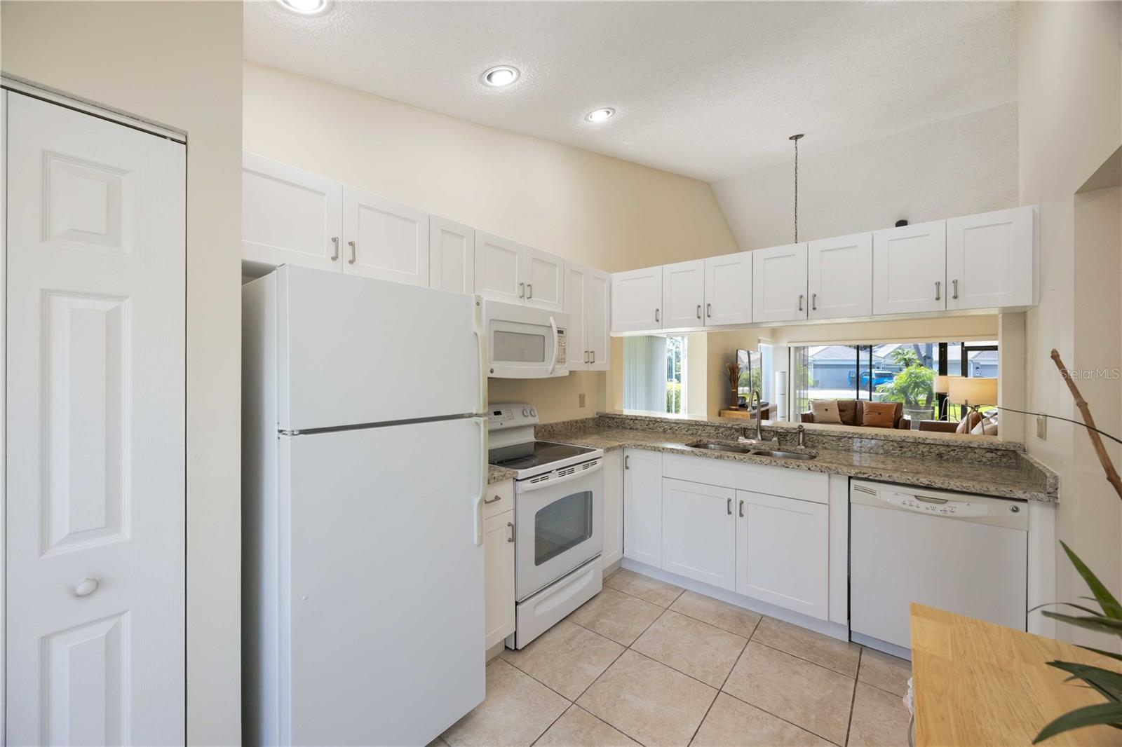 Image 17 of 56 For 5370 Myrtle Wood  56