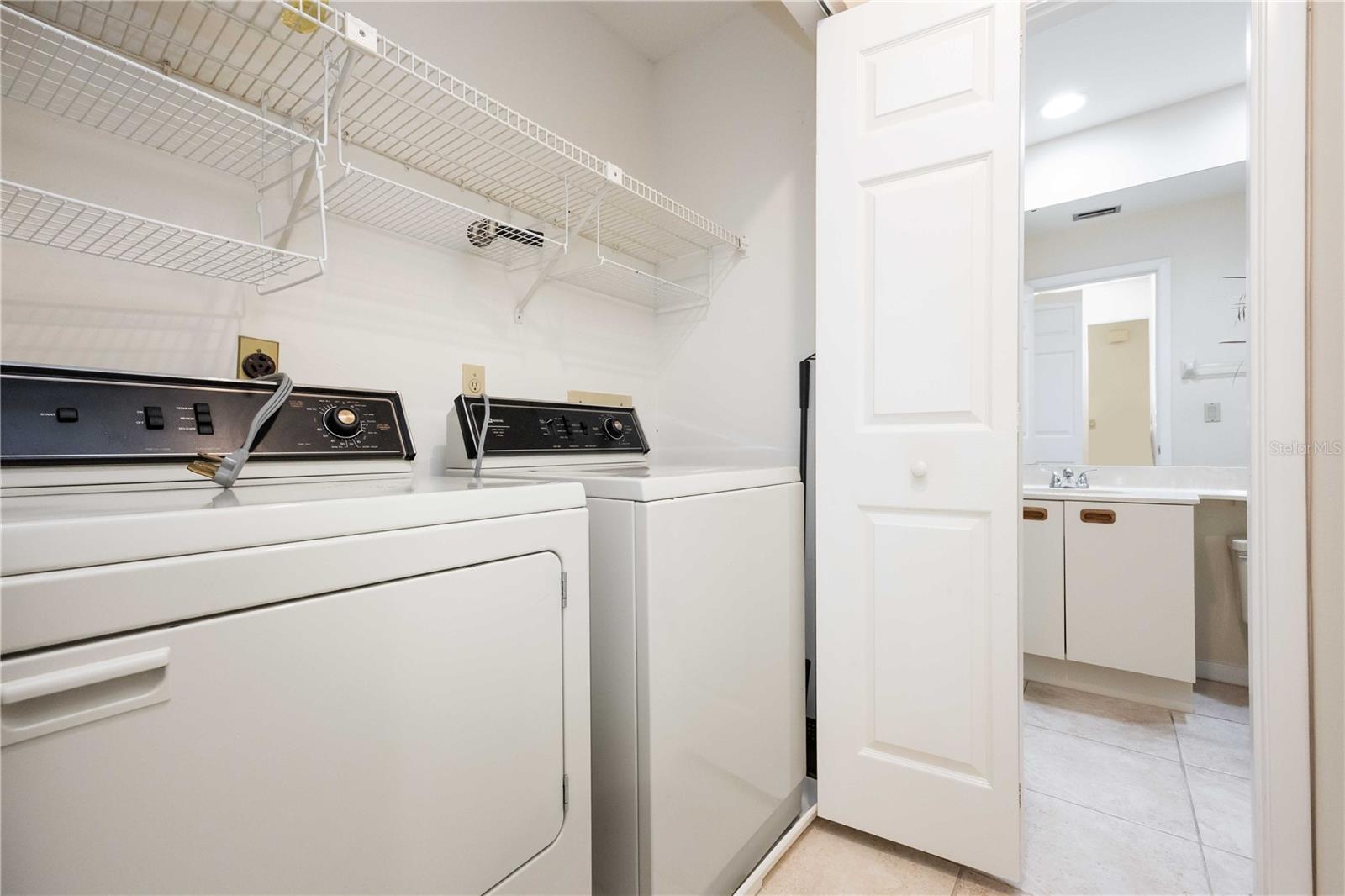 Image 29 of 56 For 5370 Myrtle Wood  56