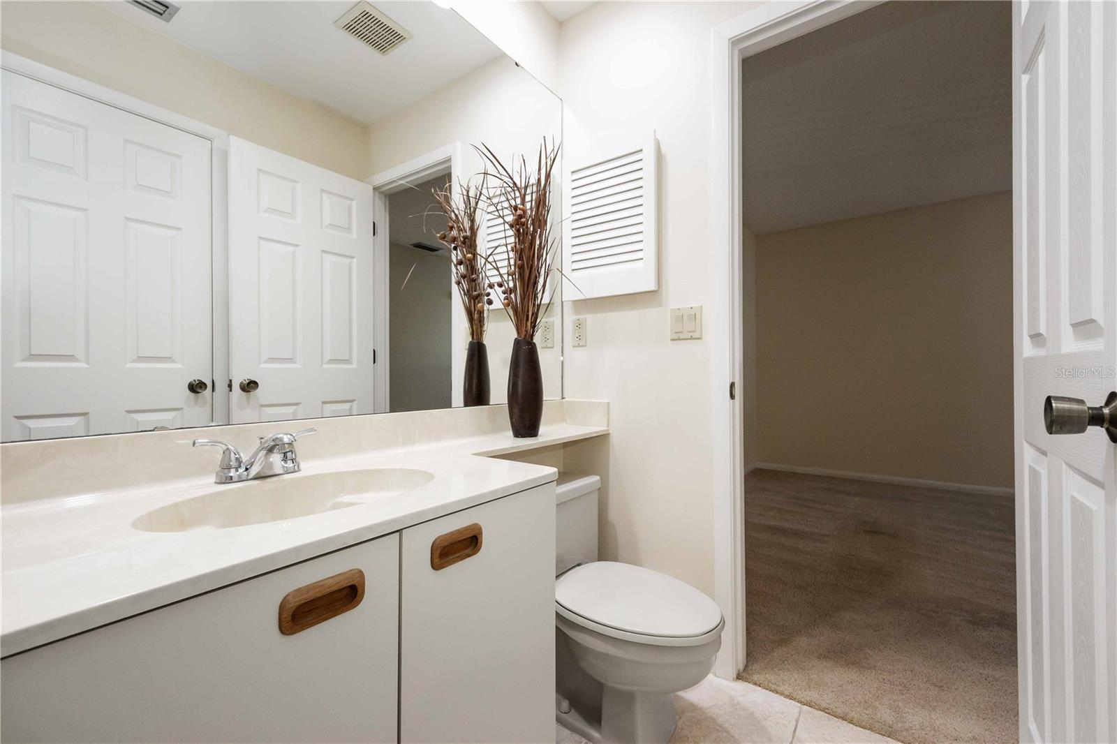 Image 31 of 56 For 5370 Myrtle Wood  56