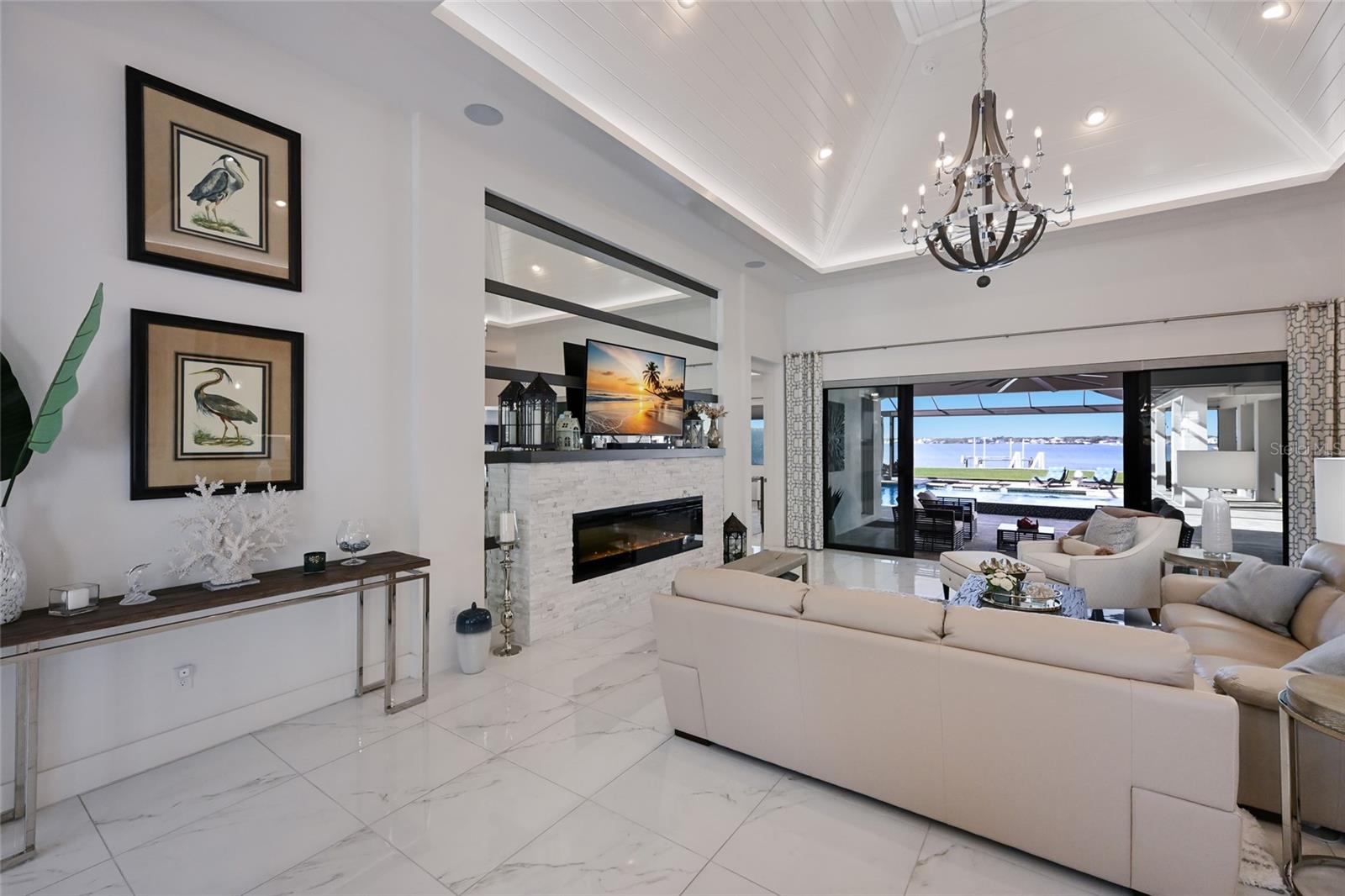 Image 13 of 78 For 700 Regatta Way