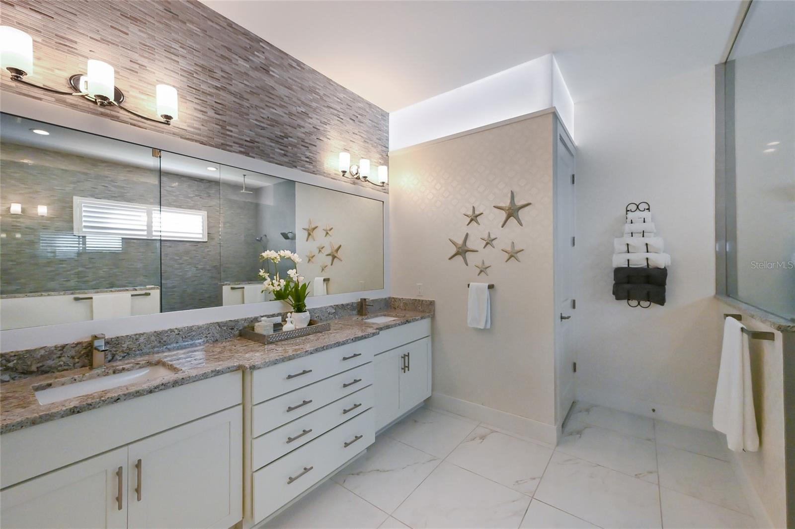 Image 28 of 78 For 700 Regatta Way