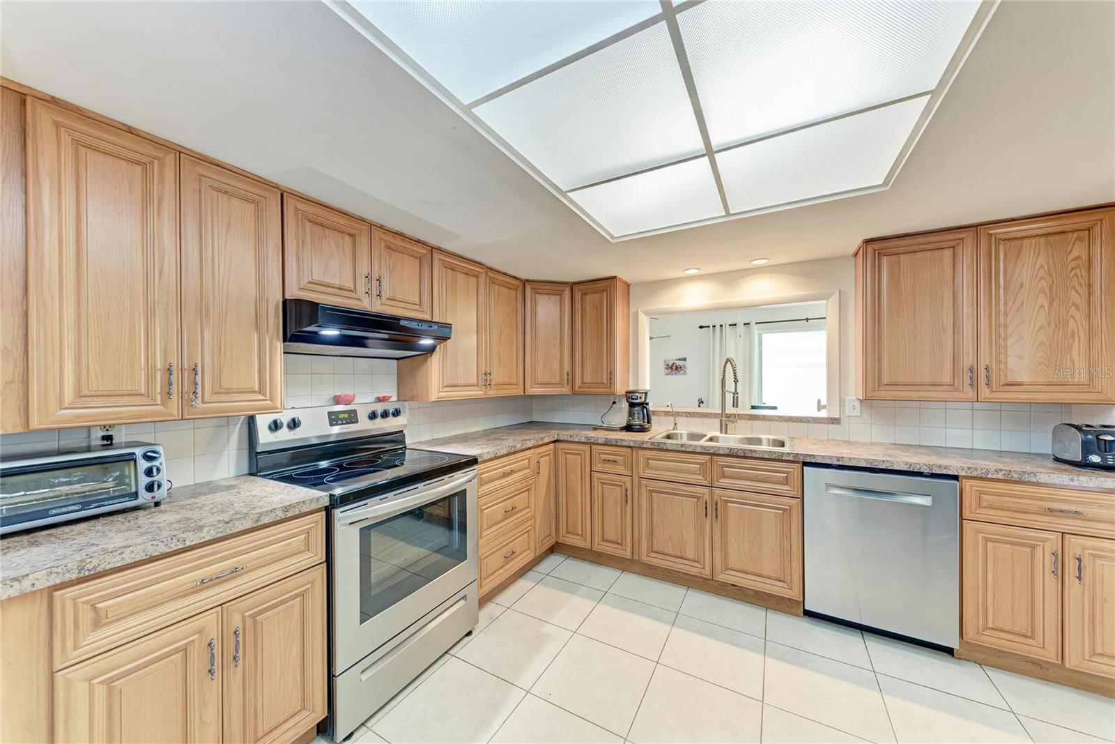 Image 10 of 40 For 3013 Yarmouth Drive W