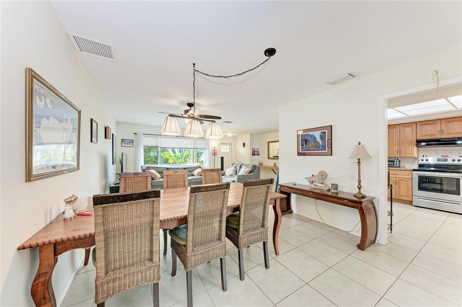 Image 15 of 40 For 3013 Yarmouth Drive W