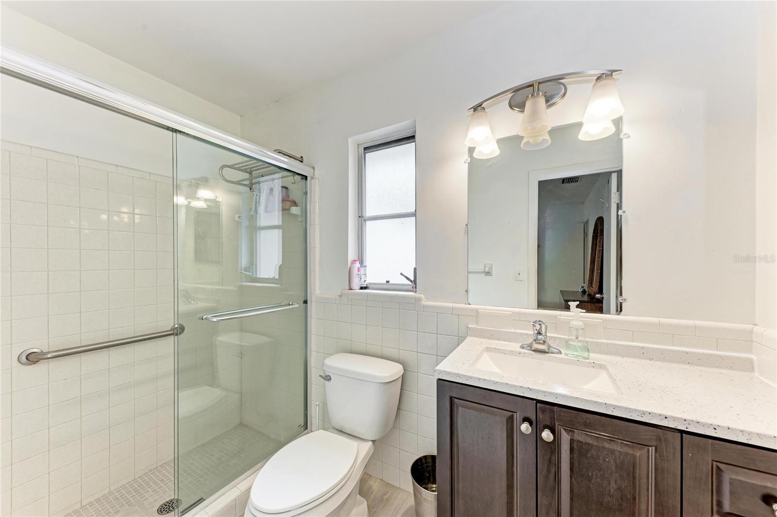 Image 19 of 40 For 3013 Yarmouth Drive W