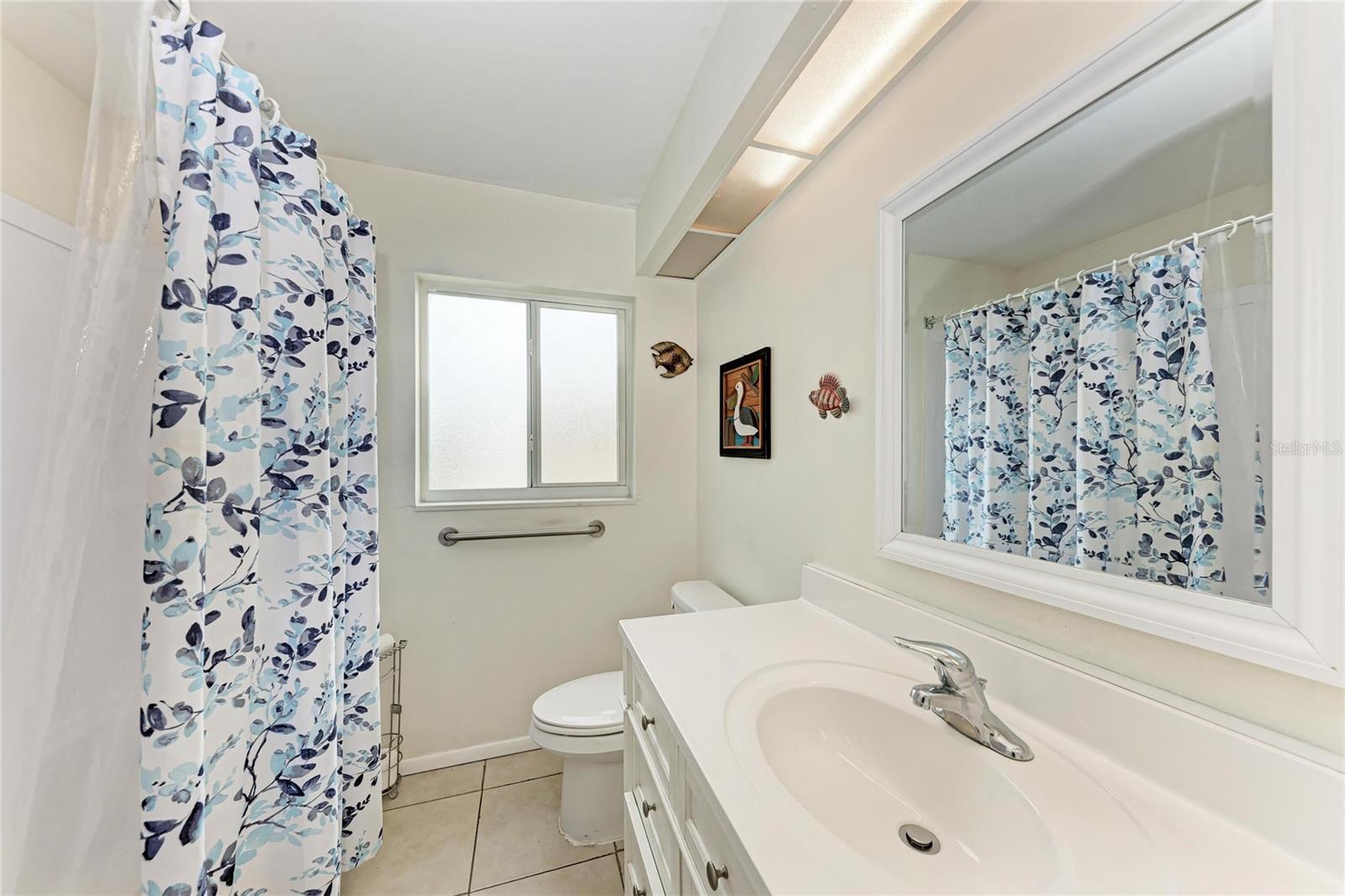 Image 23 of 40 For 3013 Yarmouth Drive W