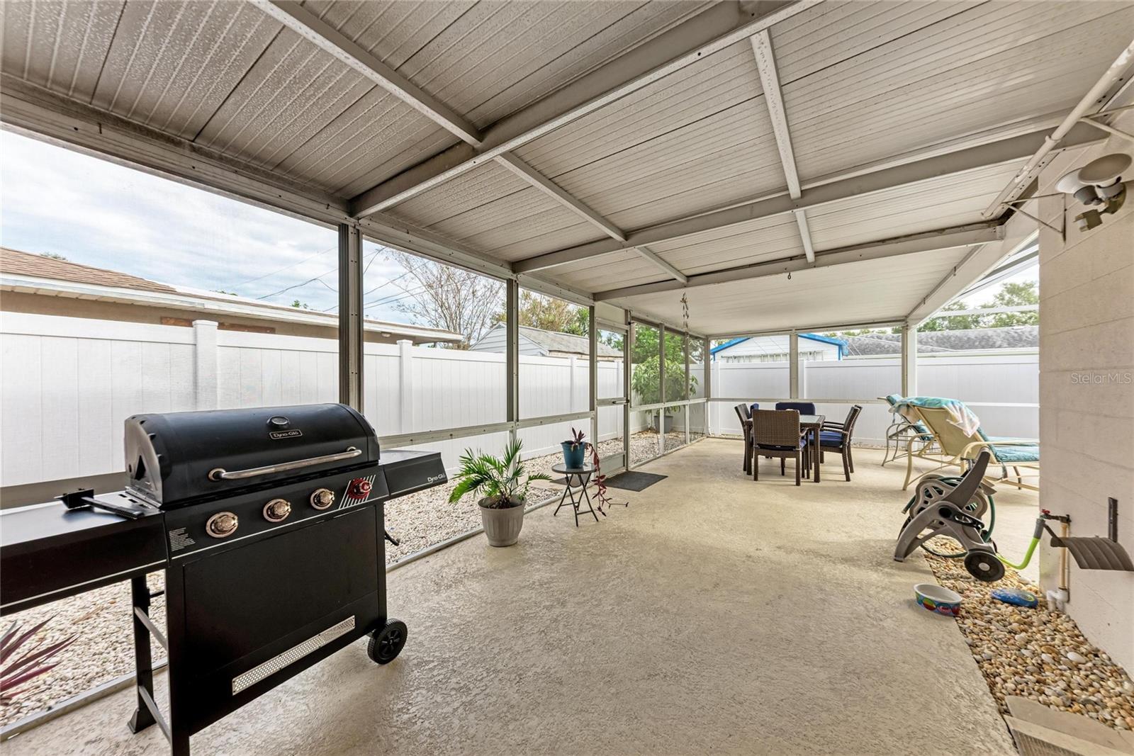 Image 32 of 40 For 3013 Yarmouth Drive W