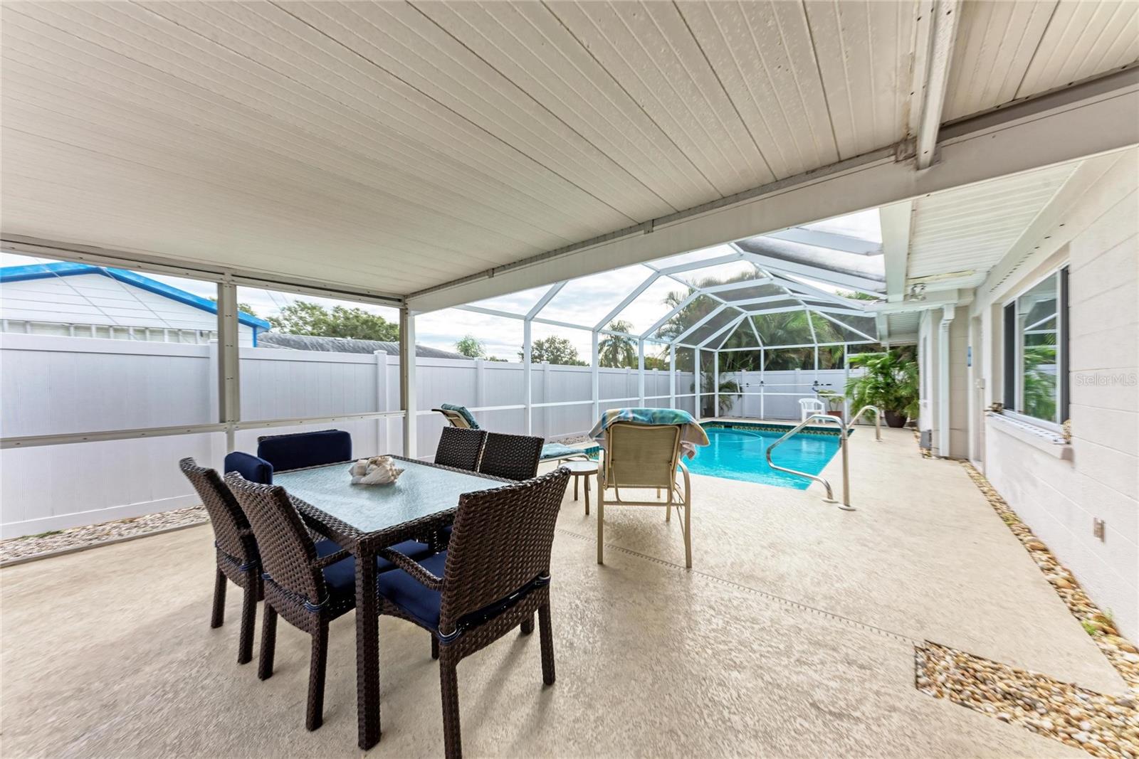 Image 33 of 40 For 3013 Yarmouth Drive W