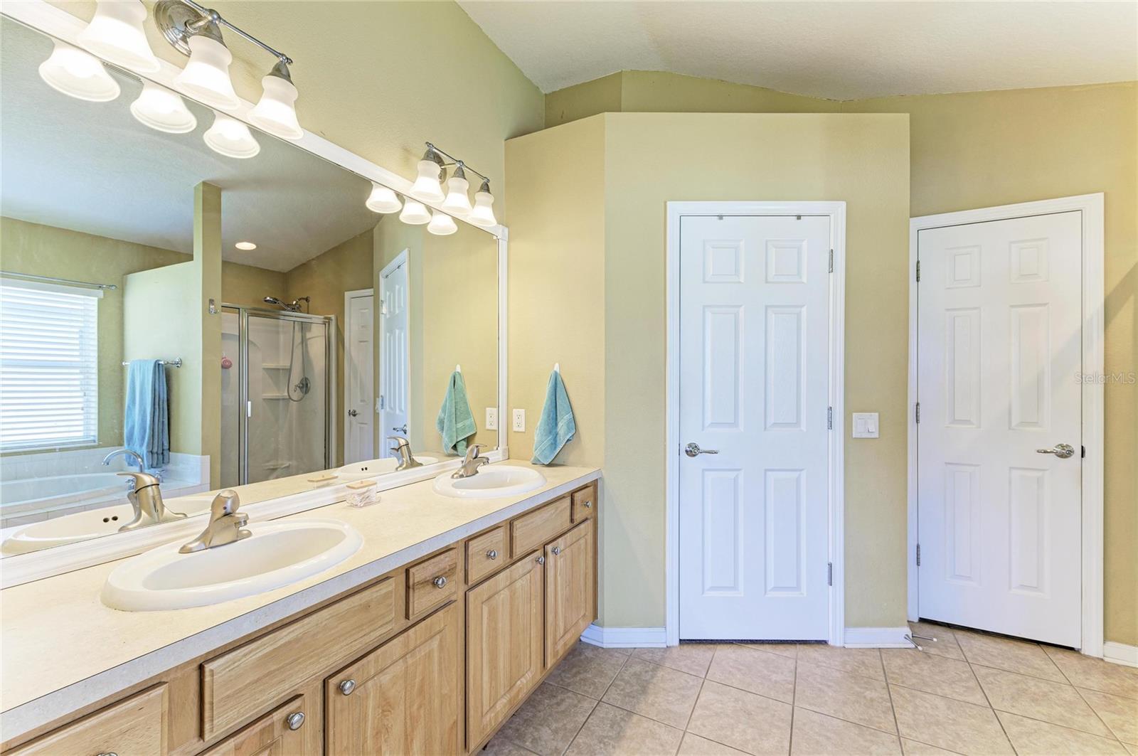 Image 27 of 48 For 9950 52nd Street E