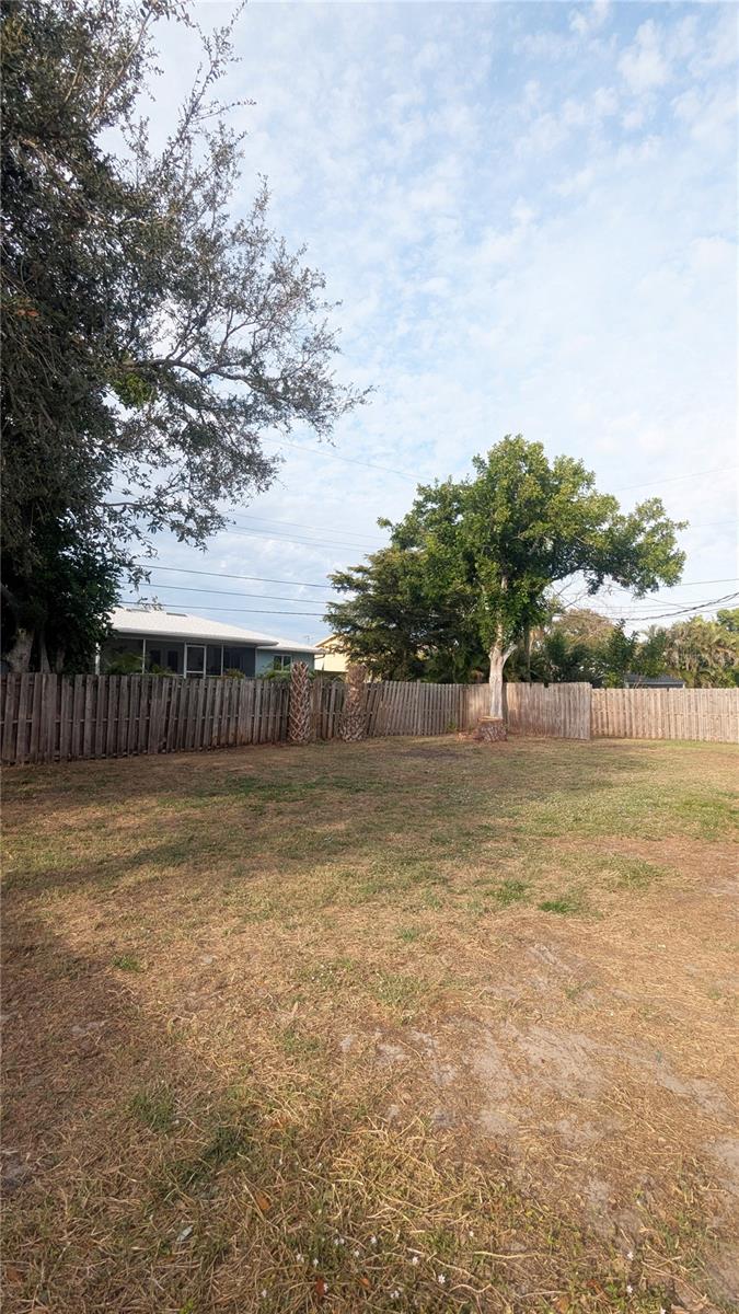 Image 16 of 17 For 4423 4th Avenue E