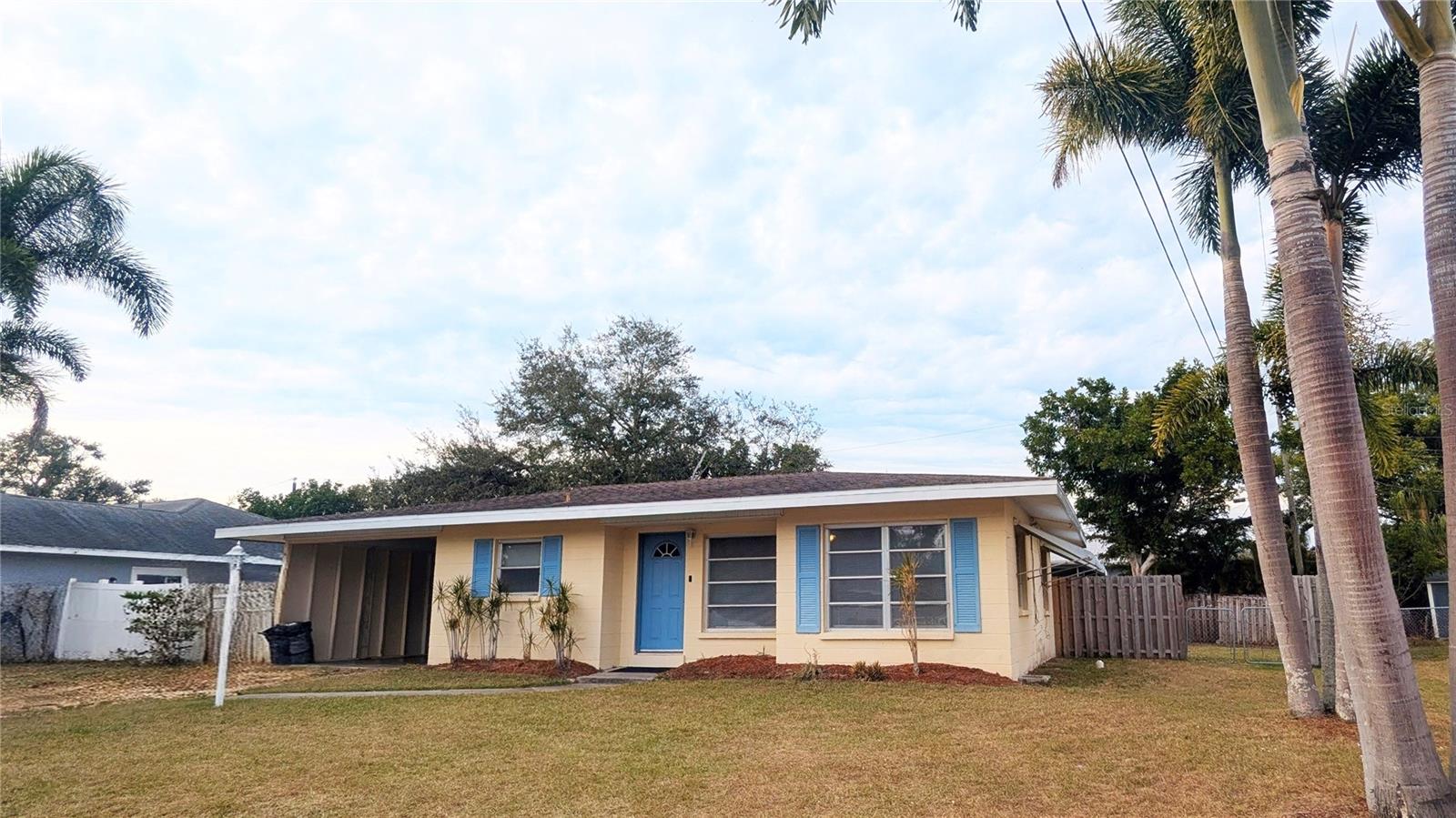 Image 3 of 17 For 4423 4th Avenue E