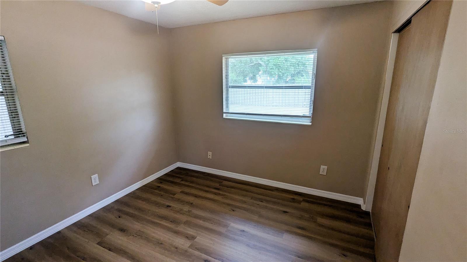 Image 6 of 17 For 4423 4th Avenue E