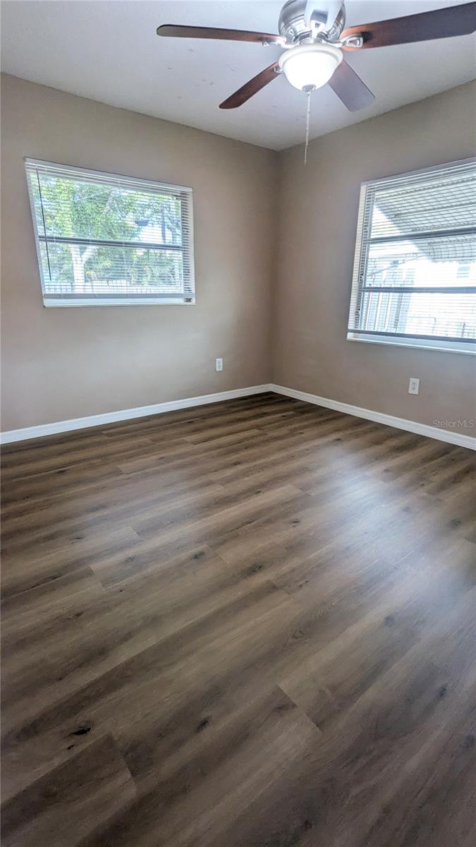 Image 8 of 17 For 4423 4th Avenue E