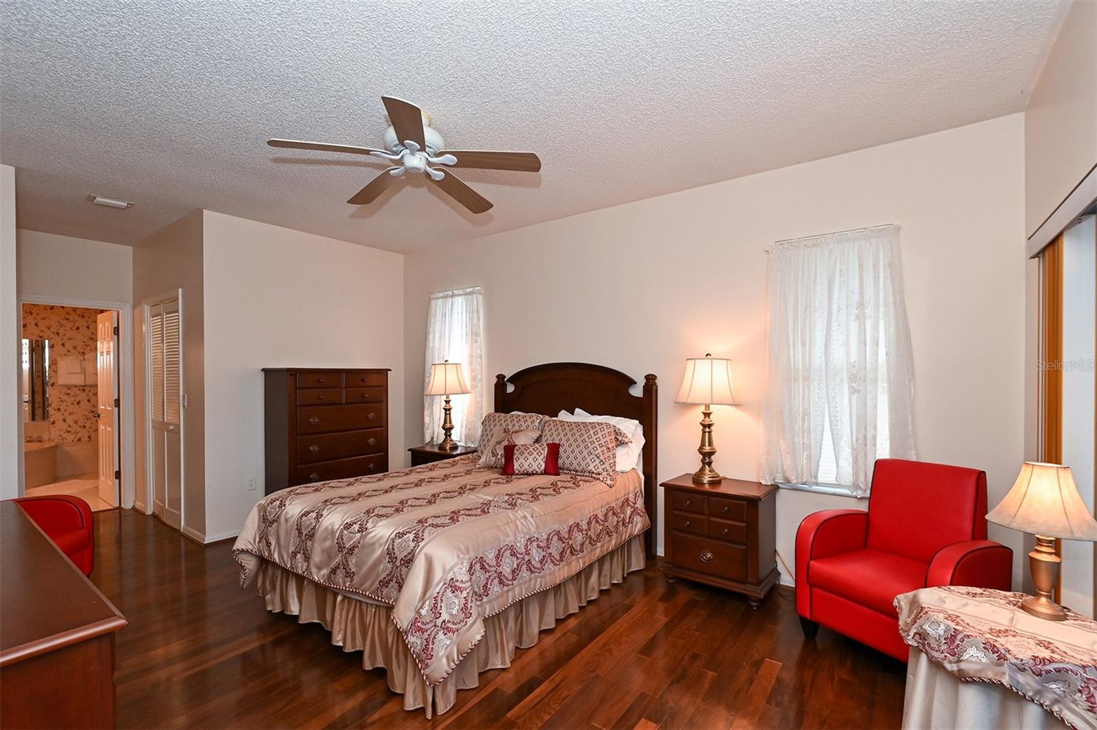 Image 25 of 53 For 3866 Surrey Court