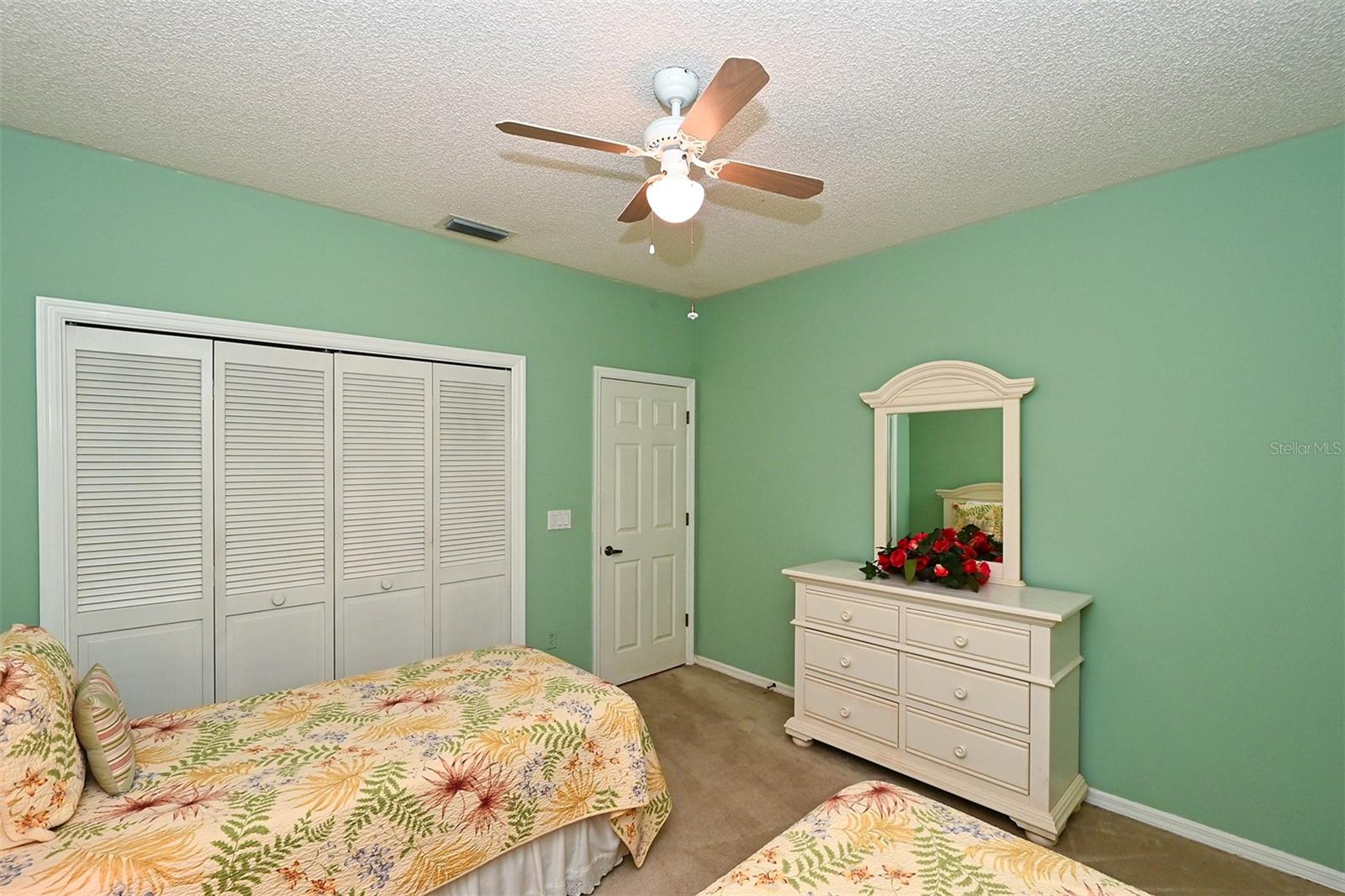 Image 34 of 53 For 3866 Surrey Court