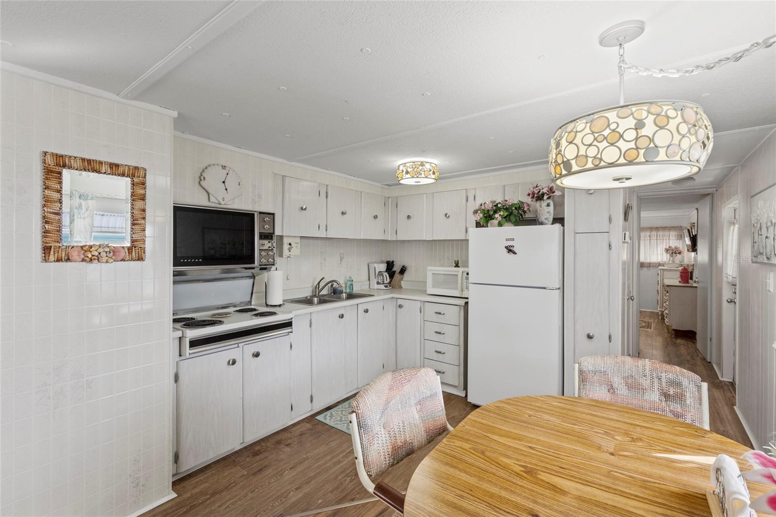 Image 4 of 20 For 4019 Oakwood