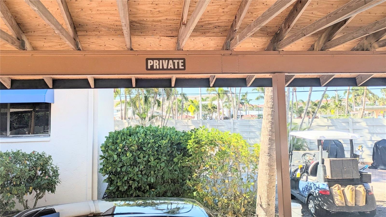 Image 17 of 49 For 6327 Midnight Pass Rd Road 999