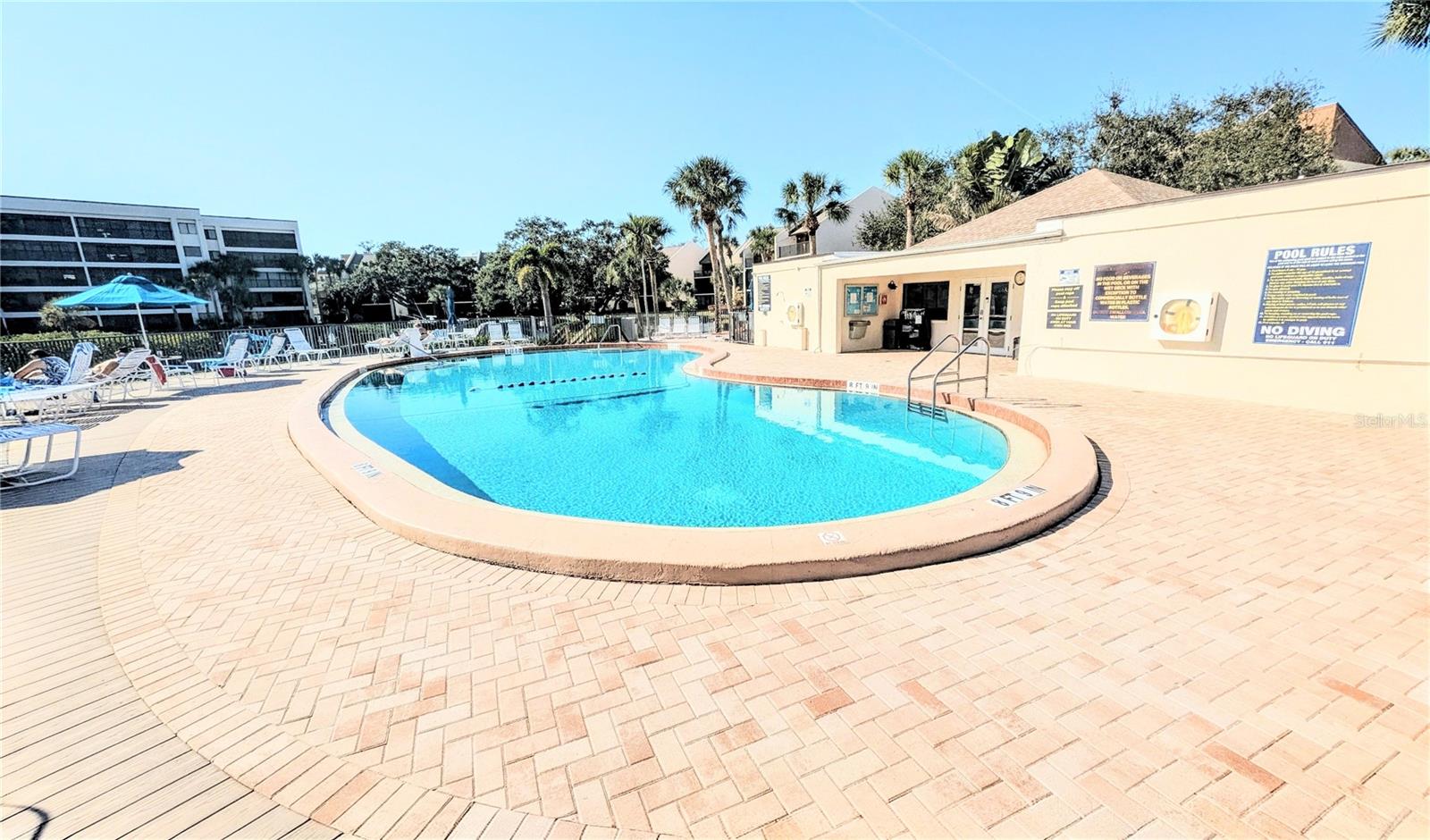 Image 18 of 49 For 6327 Midnight Pass Rd Road 999