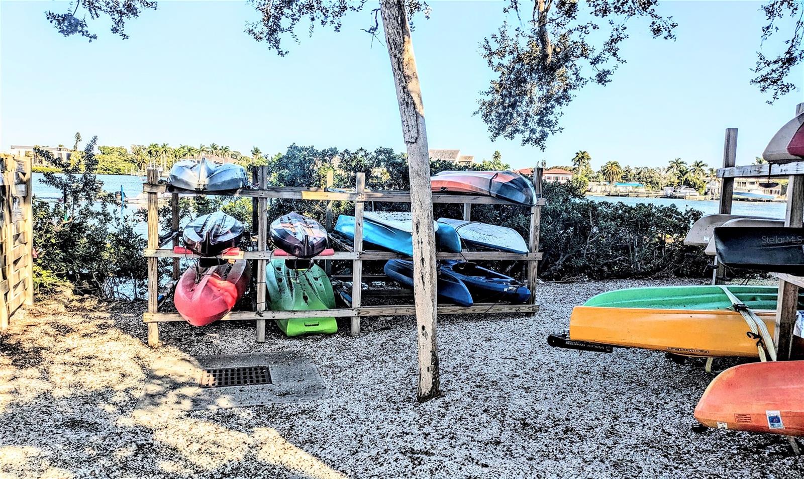 Image 32 of 49 For 6327 Midnight Pass Rd Road 999