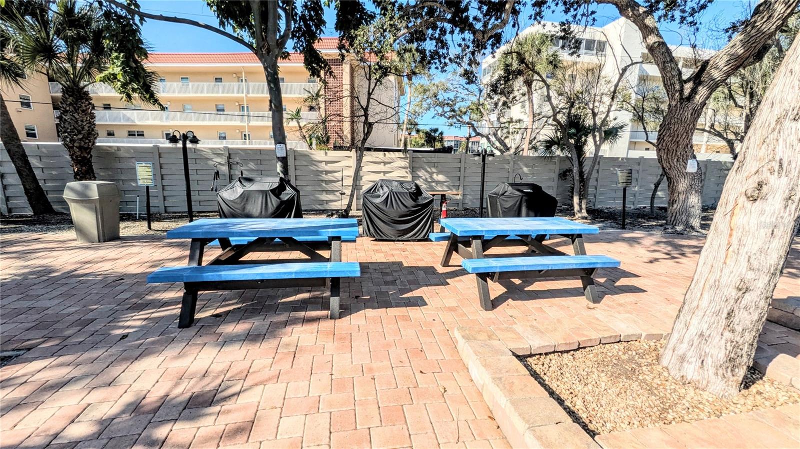 Image 39 of 49 For 6327 Midnight Pass Rd Road 999