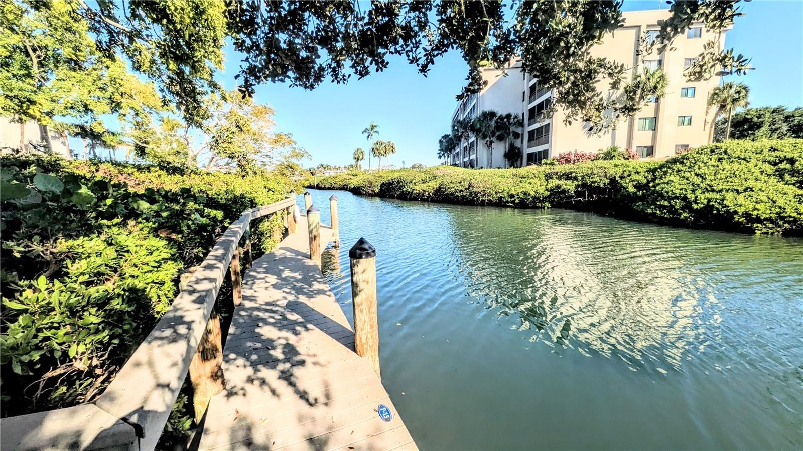 Image 45 of 49 For 6327 Midnight Pass Rd Road 999