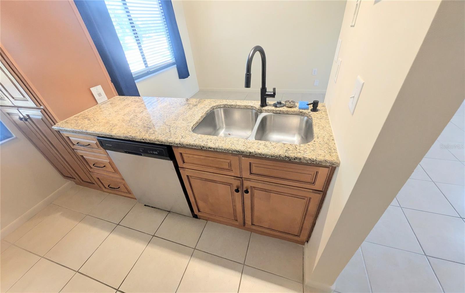 Image 7 of 49 For 6327 Midnight Pass Rd Road 999