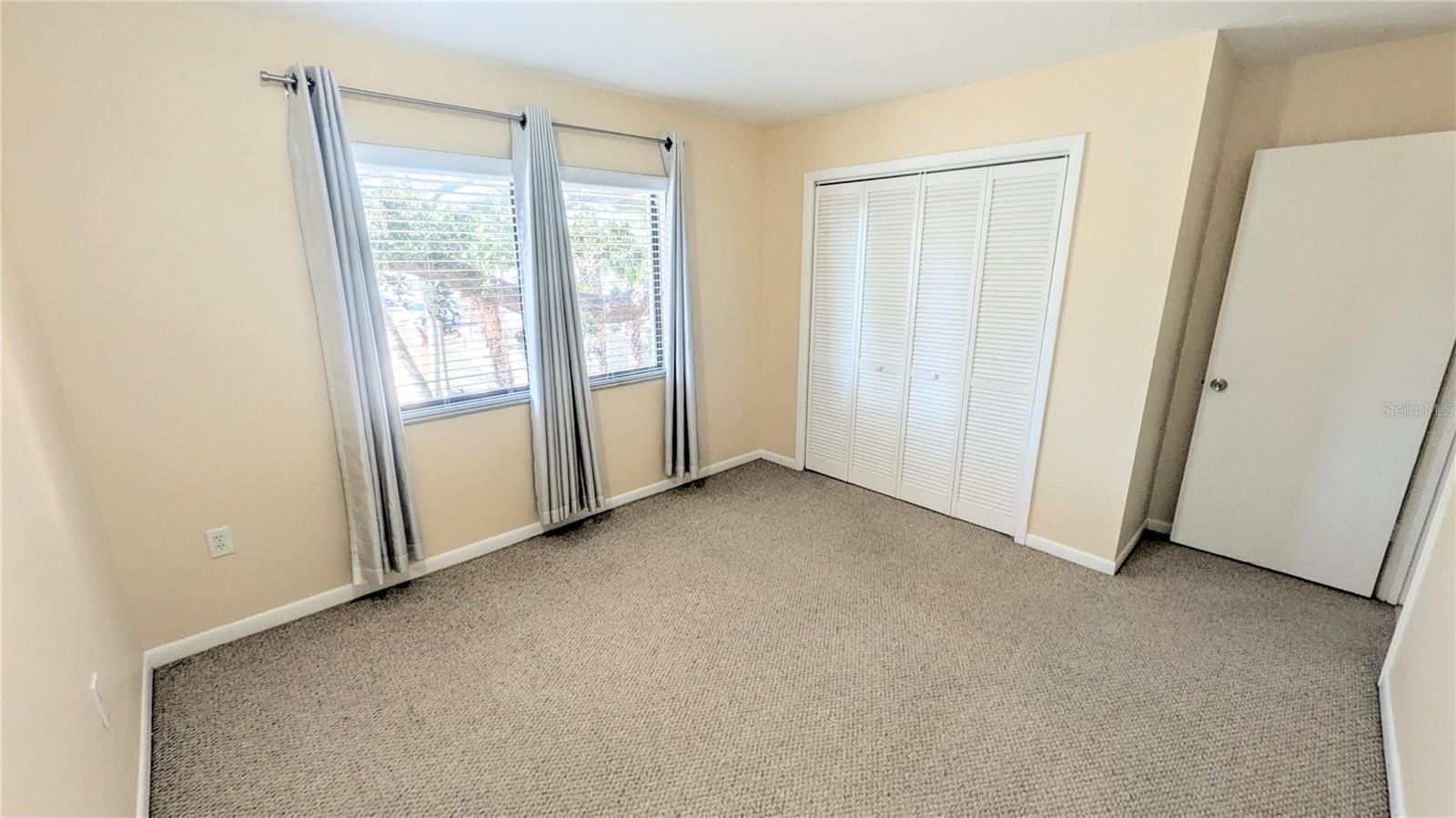 Image 9 of 49 For 6327 Midnight Pass Rd Road 999