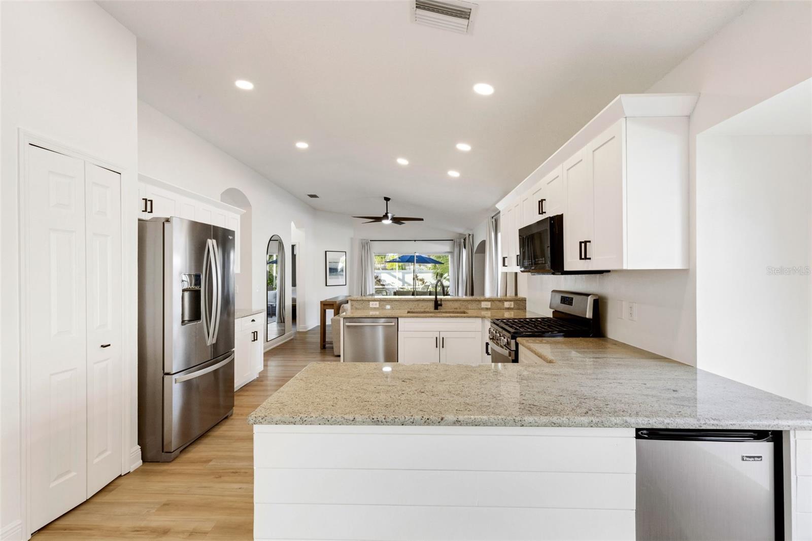 Image 13 of 47 For 6226 Blueflower Court