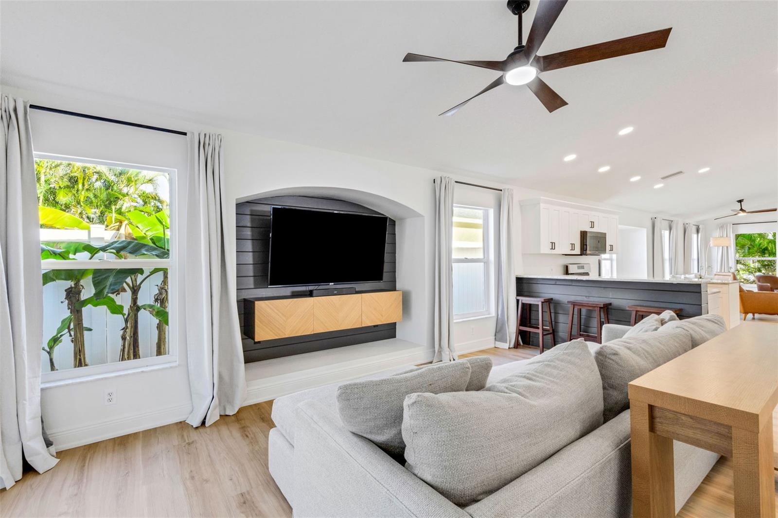 Image 20 of 47 For 6226 Blueflower Court