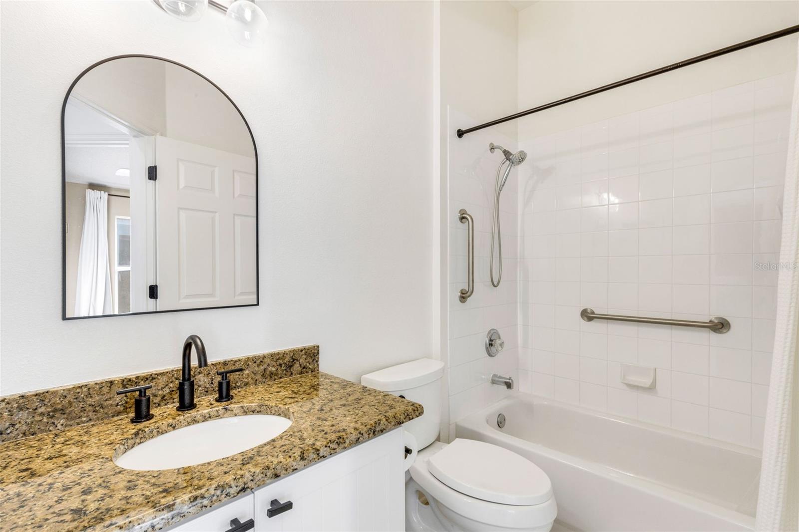 Image 38 of 47 For 6226 Blueflower Court